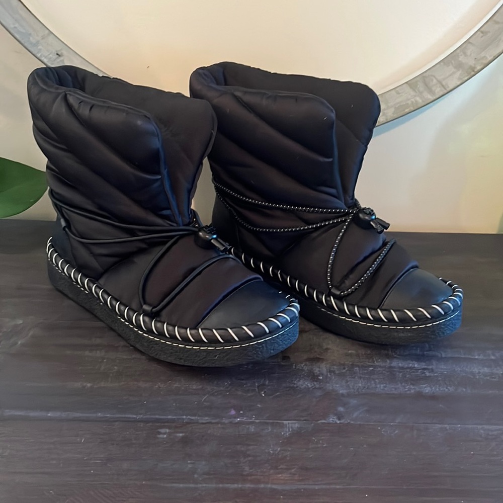 Tory Burch Sleeping Bag Satin Lace up boots